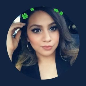 Meet your Posher, Crystal